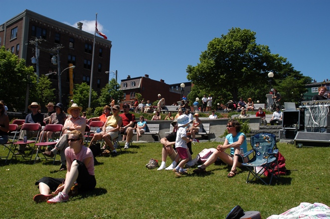 Lunch Time concert at Harbourside Park