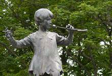 Peter Pan Statue